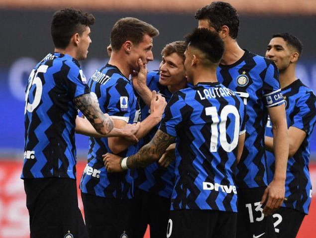  国际米兰功勋老臣离队，球迷泪洒告别仪式